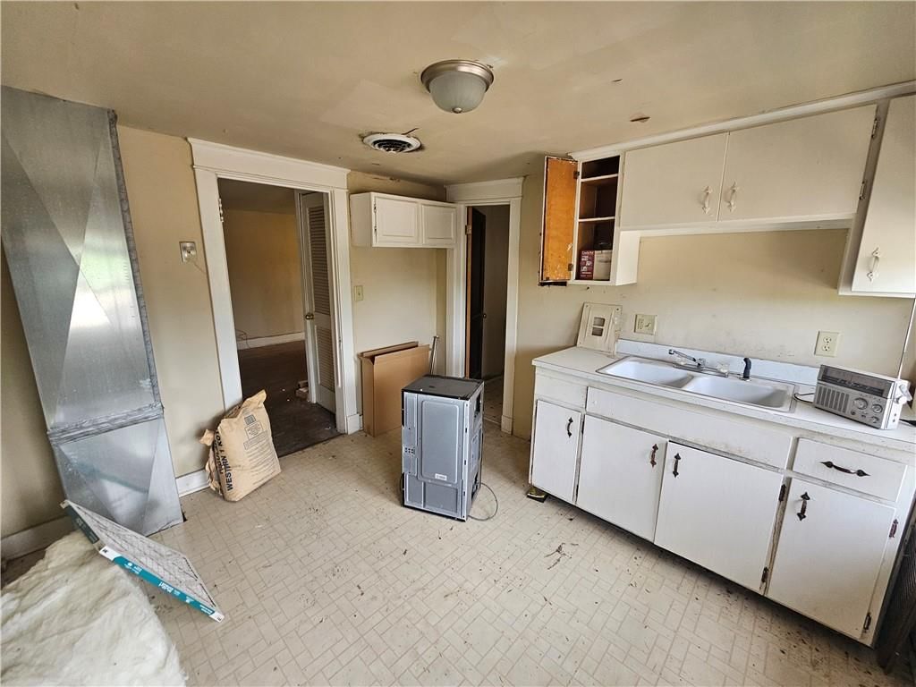 2211 E 69TH Street — photo 54