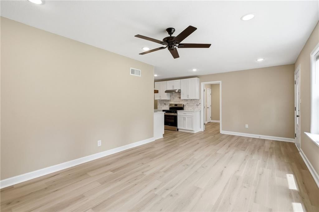 3718 Kimball Avenue — photo 8