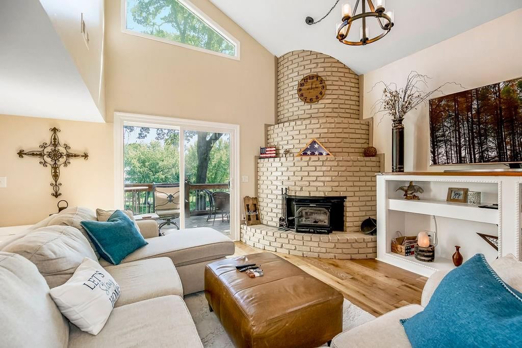 621 NW North Shore Drive — photo 3