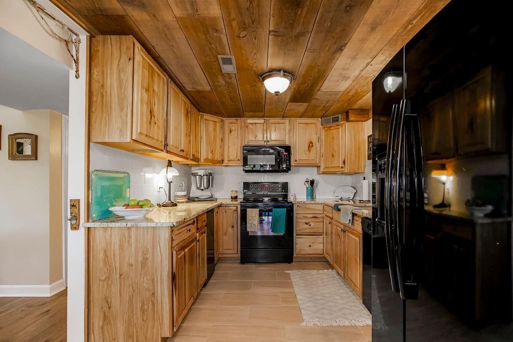 621 NW North Shore Drive — photo 10