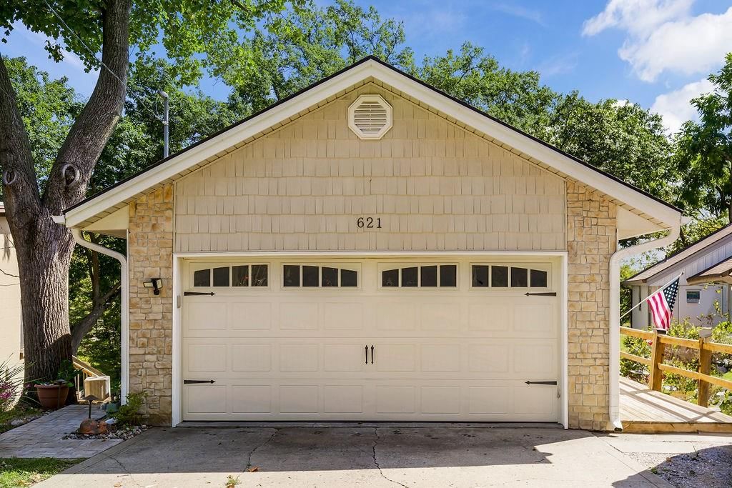 621 NW North Shore Drive — photo 23