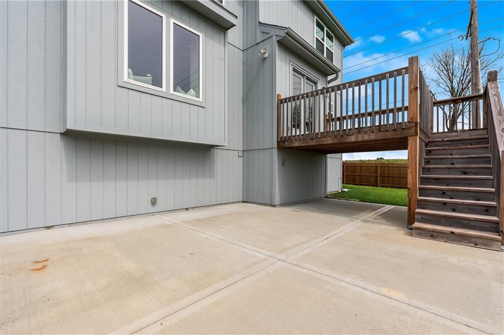 2301 S Eagle Court — photo 35