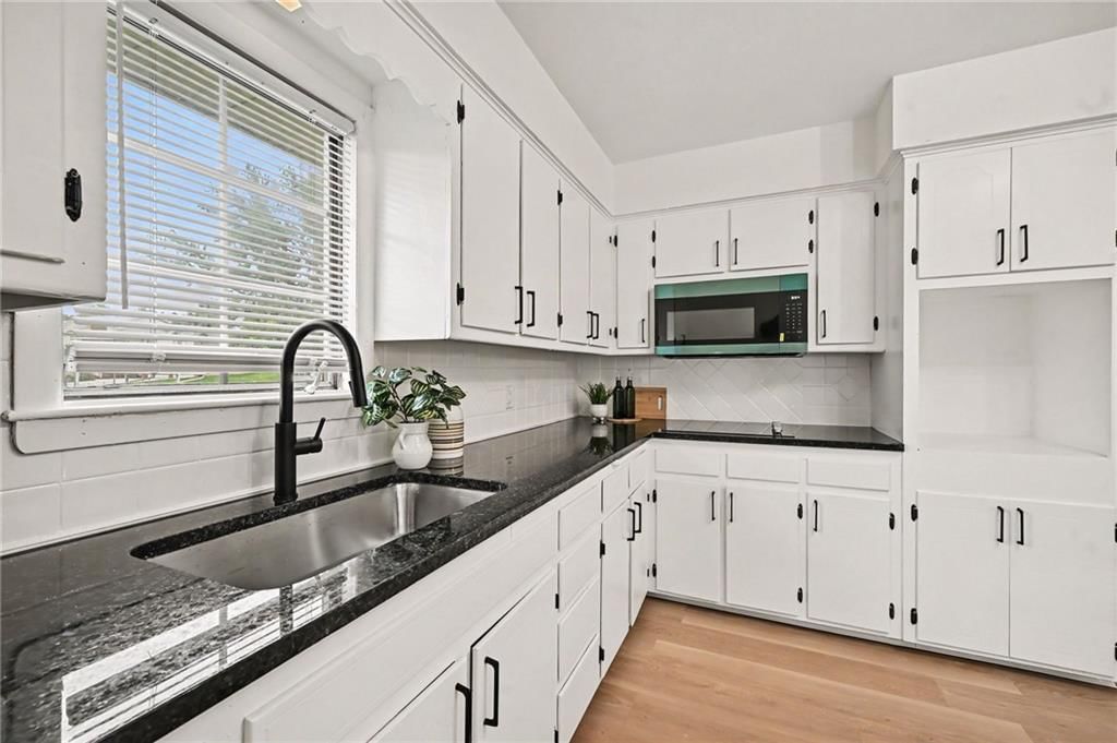 1207 Safari Drive — photo 12