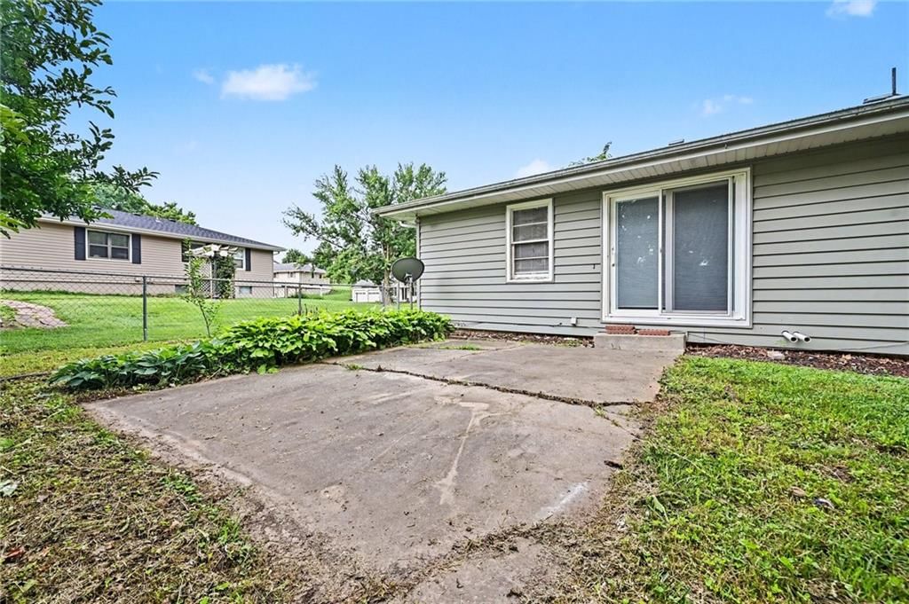 1207 Safari Drive — photo 23