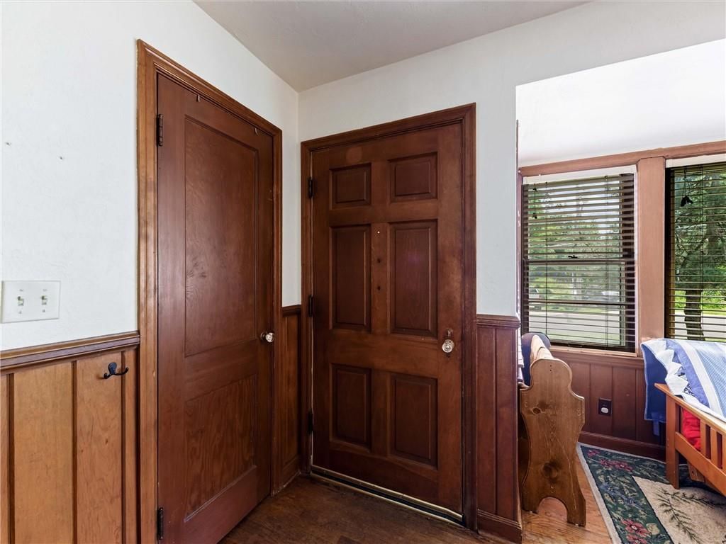 Photo 3 of 24 - 6710 W 80th Street, Overland Park, KS 66204