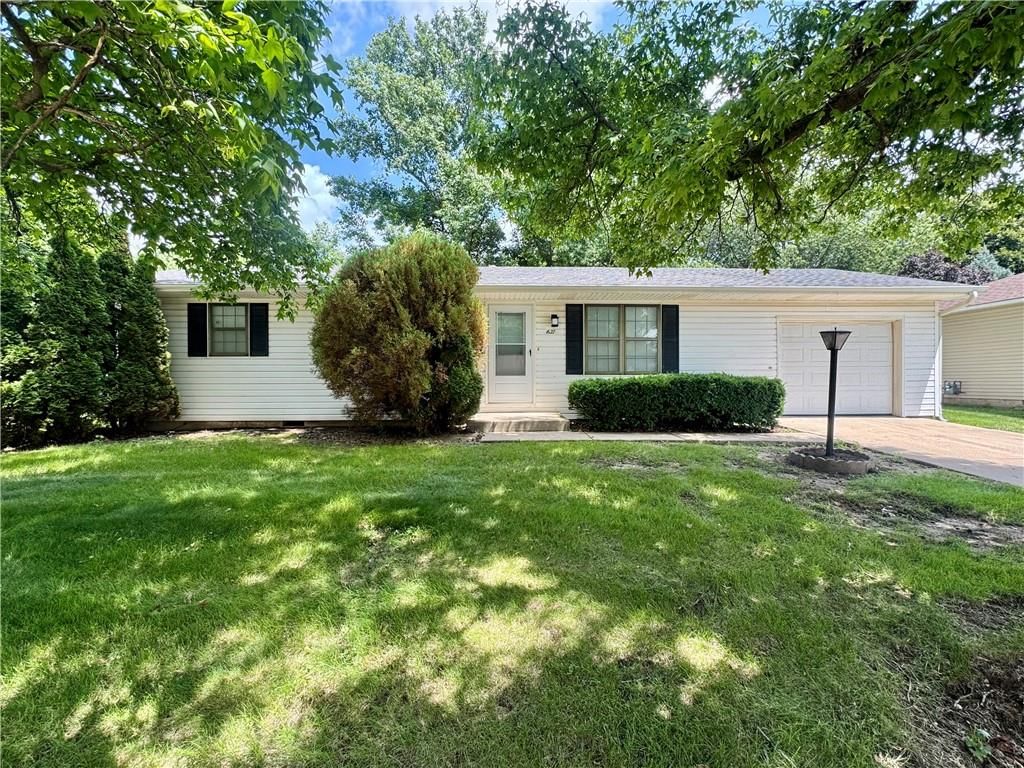 1627 N RAY Avenue, Maryville, MO