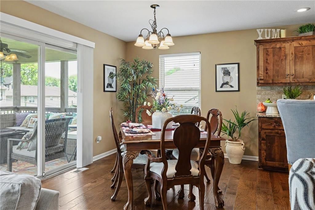 5014 N White Avenue — photo 10