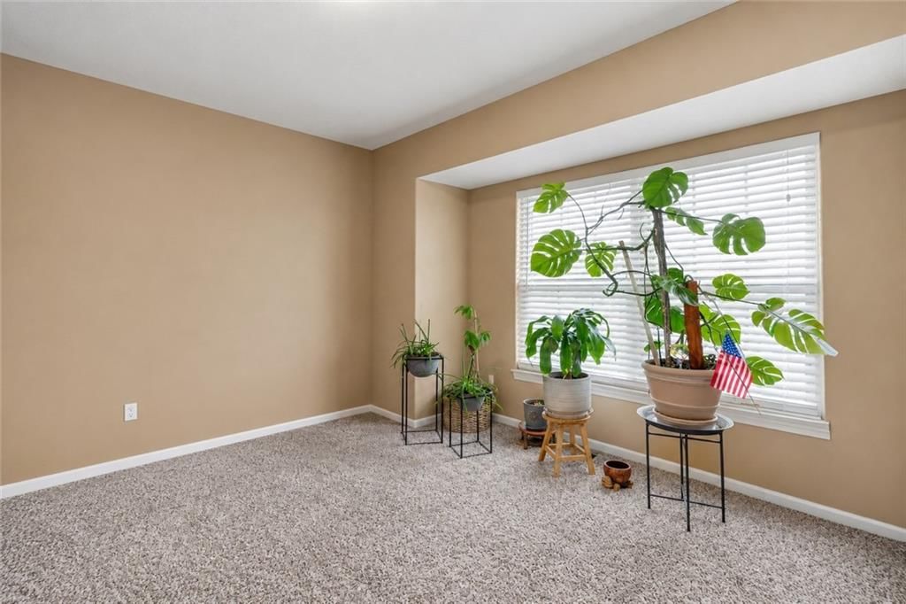 5014 N White Avenue — photo 16