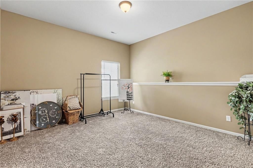 5014 N White Avenue — photo 21