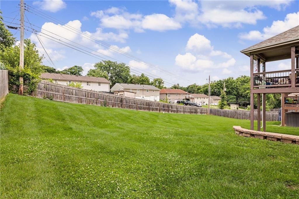 5014 N White Avenue — photo 25