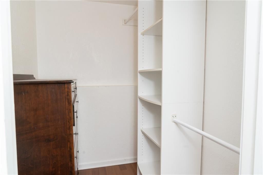 302 CANYON Drive — photo 3