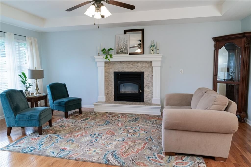 302 CANYON Drive — photo 6