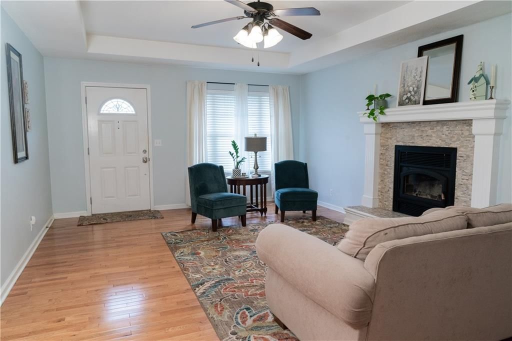 302 CANYON Drive — photo 7
