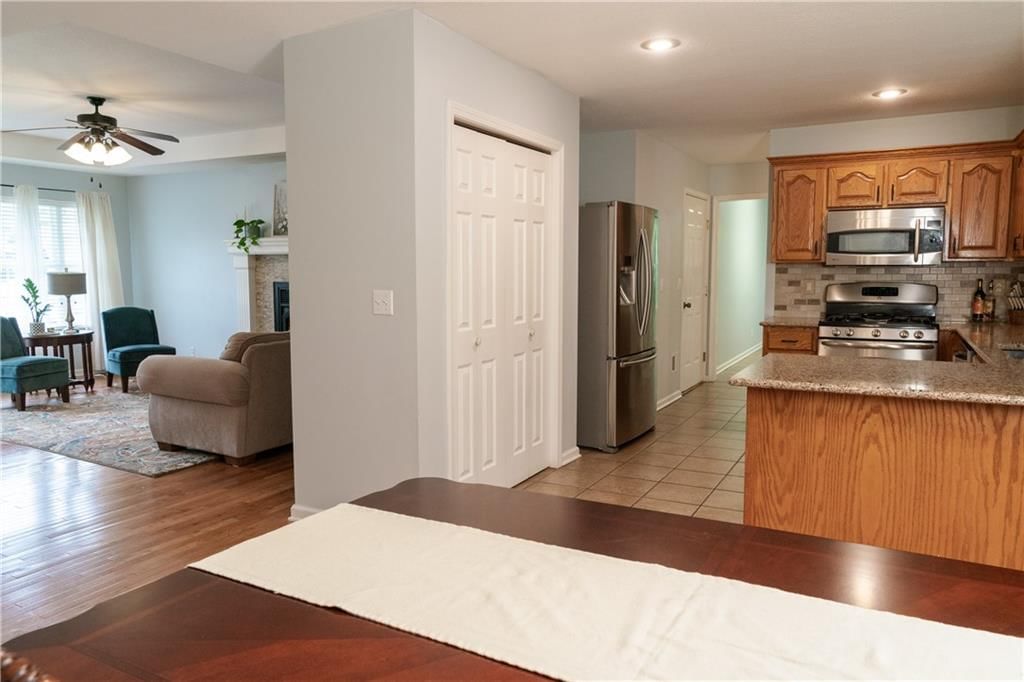 302 CANYON Drive — photo 12