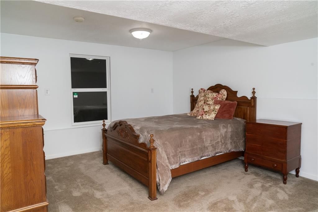 302 CANYON Drive — photo 22