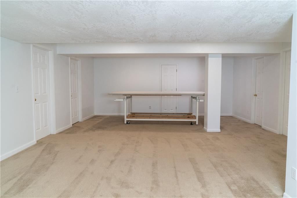 302 CANYON Drive — photo 28