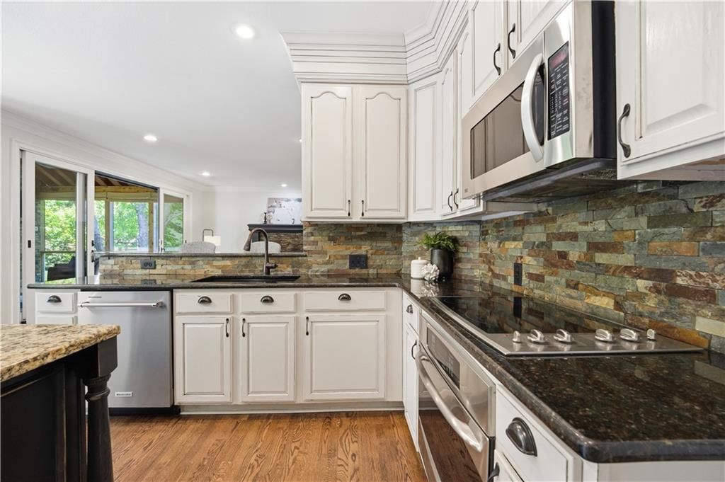 12459 Rosehill Street — photo 15
