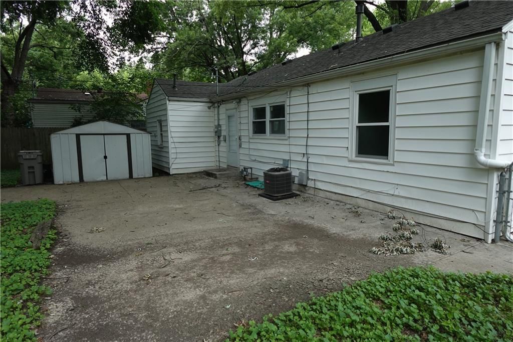 801 NE 46th Street — photo 2