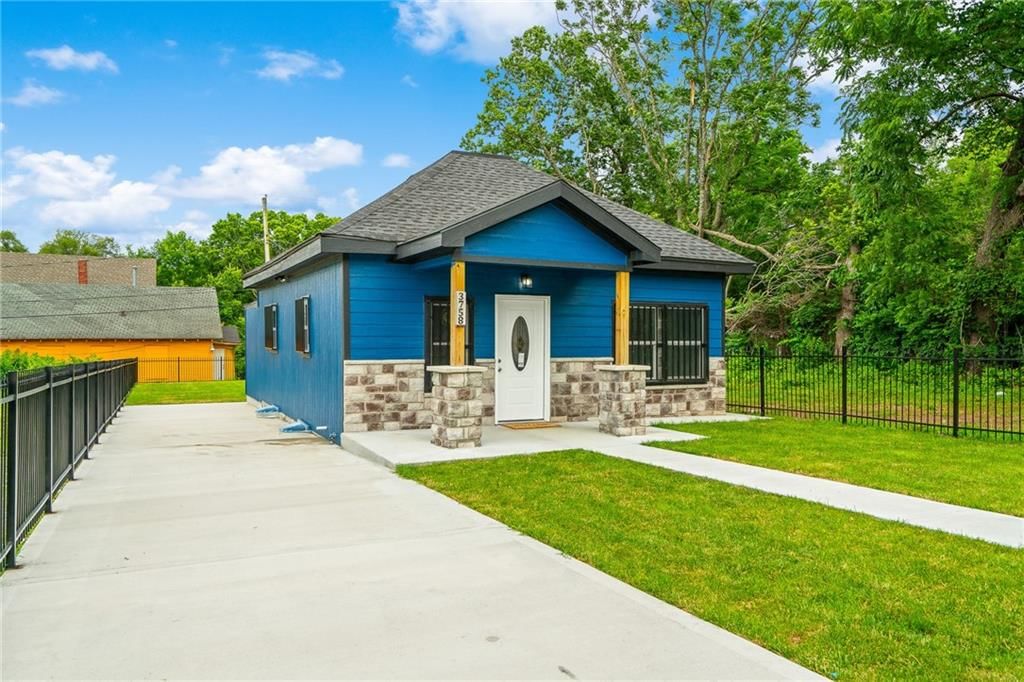 3758 Woodland Avenue — photo 3