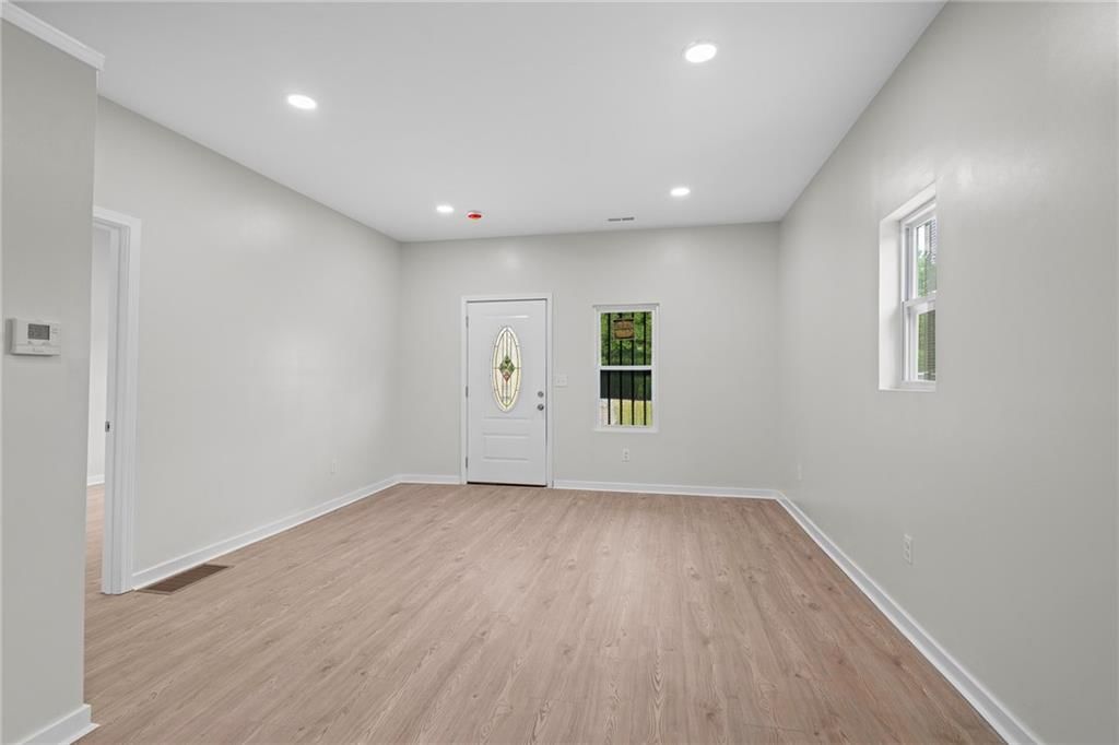 3758 Woodland Avenue — photo 7
