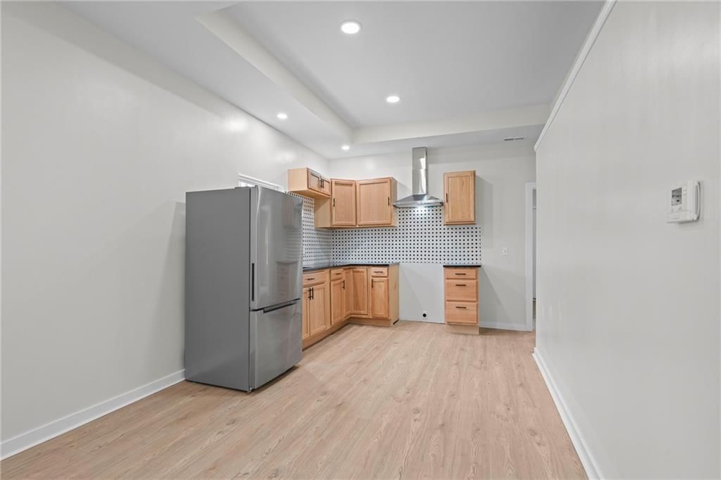 3758 Woodland Avenue — photo 8
