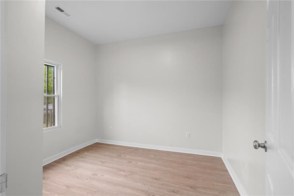 3758 Woodland Avenue — photo 14