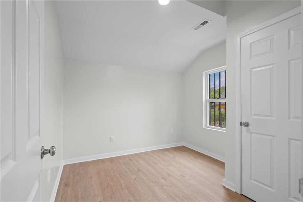 3758 Woodland Avenue — photo 16