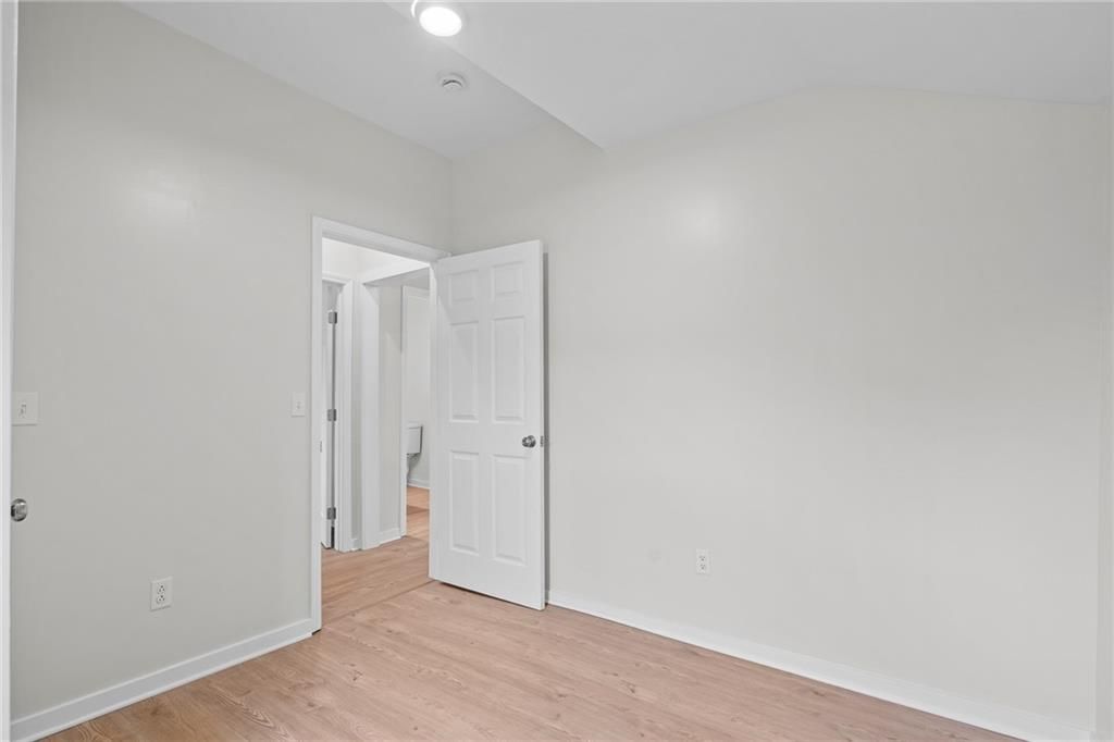 3758 Woodland Avenue — photo 17