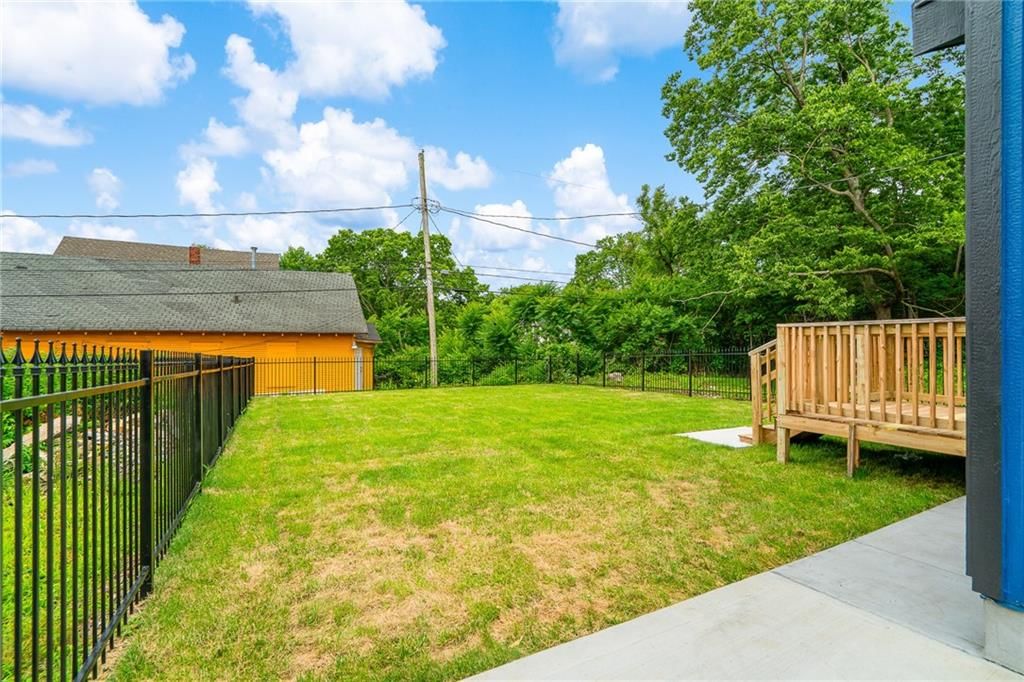 3758 Woodland Avenue — photo 24