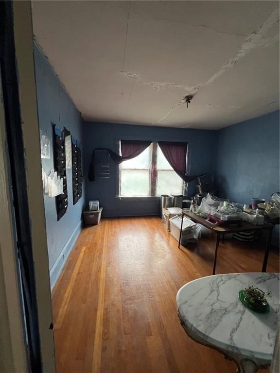 1419 E 40th Street — photo 2