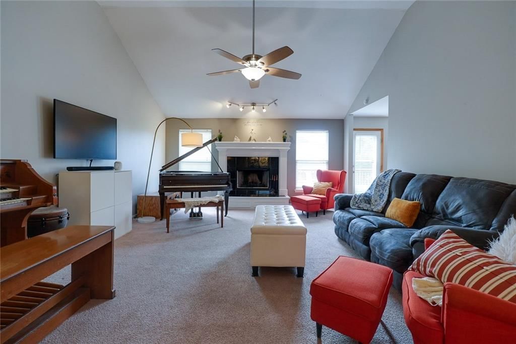 3416 S Arrowhead Court — photo 5