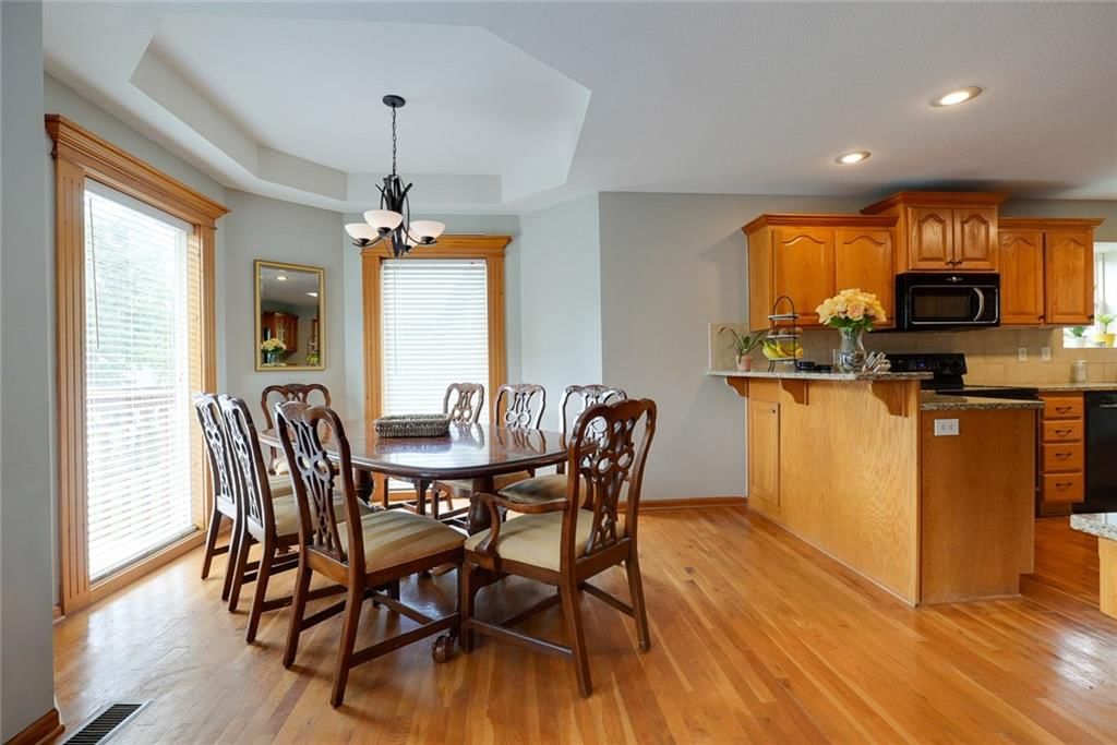 3416 S Arrowhead Court — photo 9
