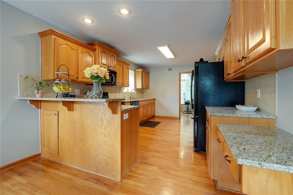 3416 S Arrowhead Court — photo 11