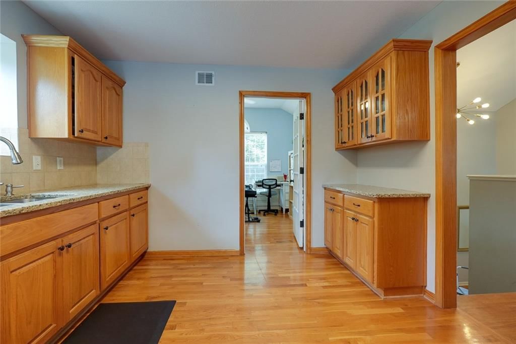 3416 S Arrowhead Court — photo 12