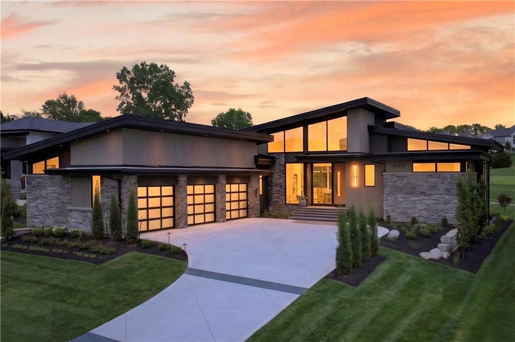 15919 Glenfinnan Way — photo 1