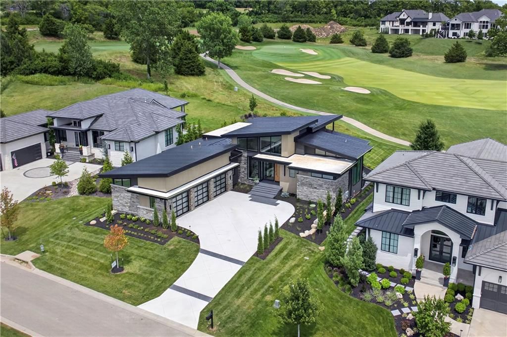 15919 Glenfinnan Way — photo 3