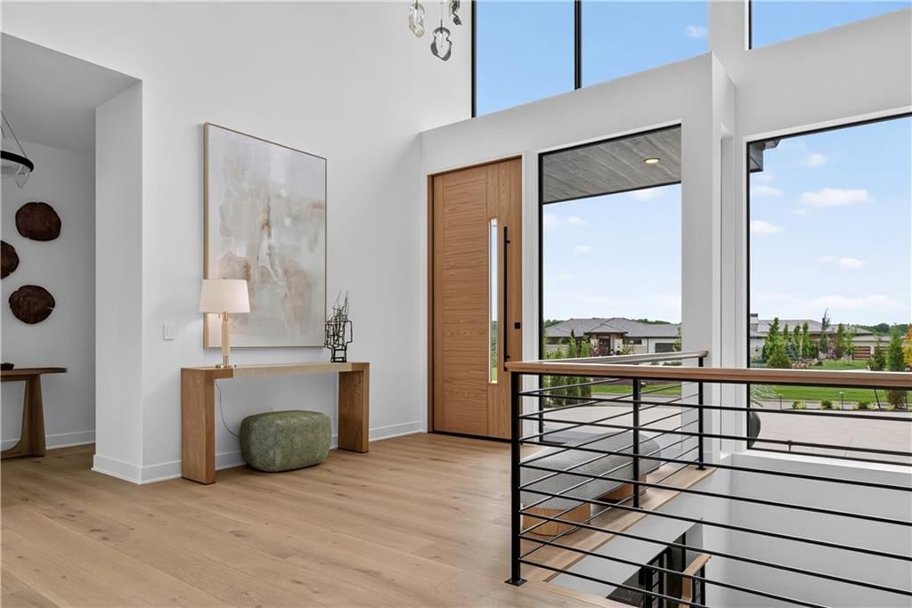 15919 Glenfinnan Way — photo 4