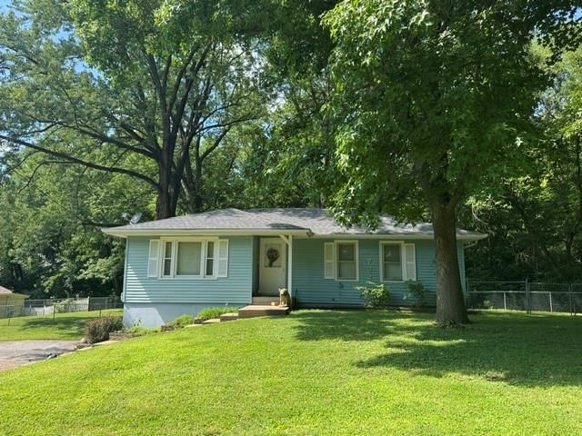 Photo 11 of 18 - 732 Santa Fe Street, Leavenworth, KS 66048