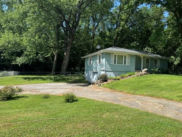 Photo 13 of 18 - 732 Santa Fe Street, Leavenworth, KS 66048