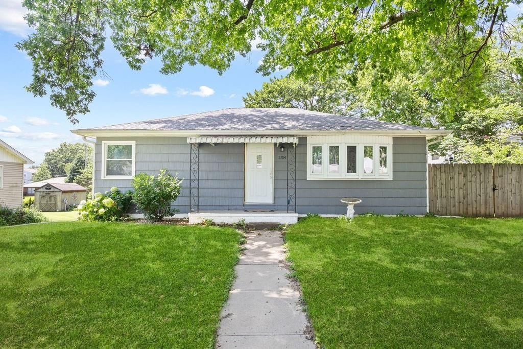 1304 S 39th Street, St Joseph, MO