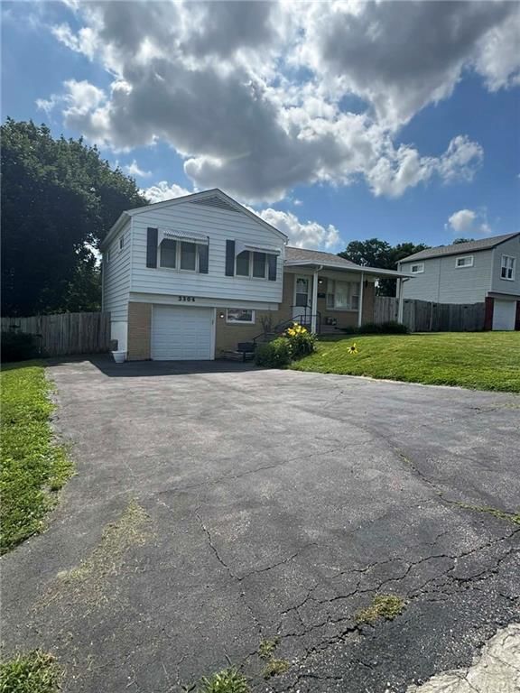 3304 N Delaware Street — photo 2