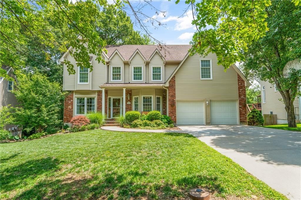 15007 W 76th Street, Lenexa, KS