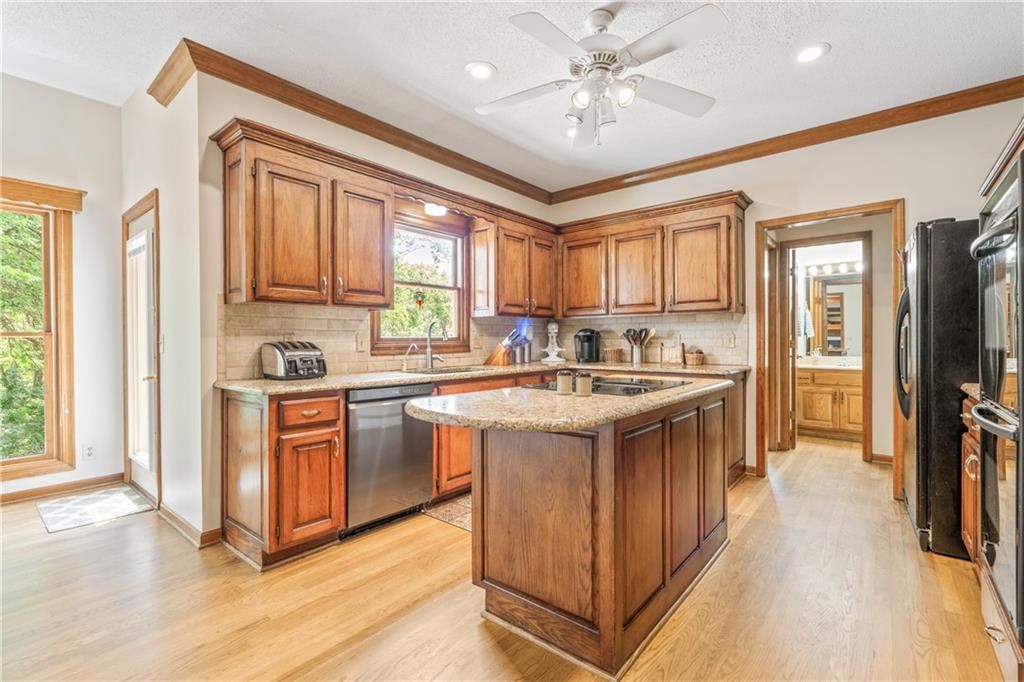 15007 W 76th Street — photo 20