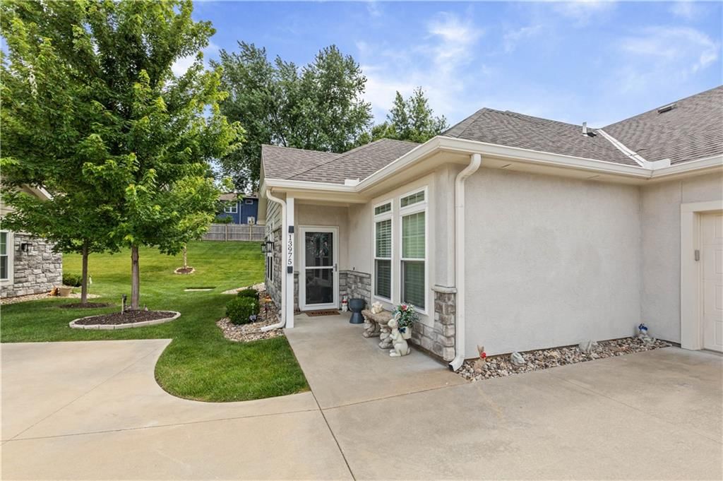 13975 W 112th Terrace — photo 3
