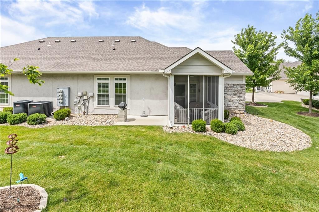 13975 W 112th Terrace — photo 32