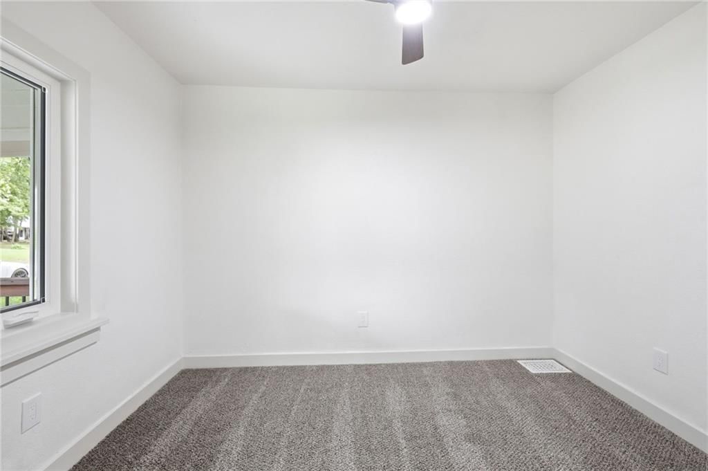 937 S Pope Avenue — photo 17
