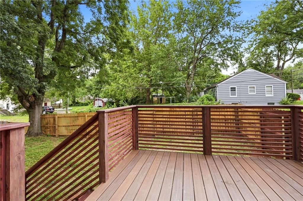 937 S Pope Avenue — photo 32