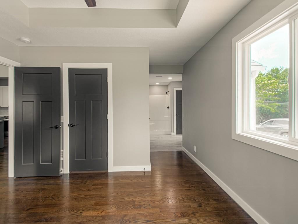 4946 Logan Avenue — photo 13