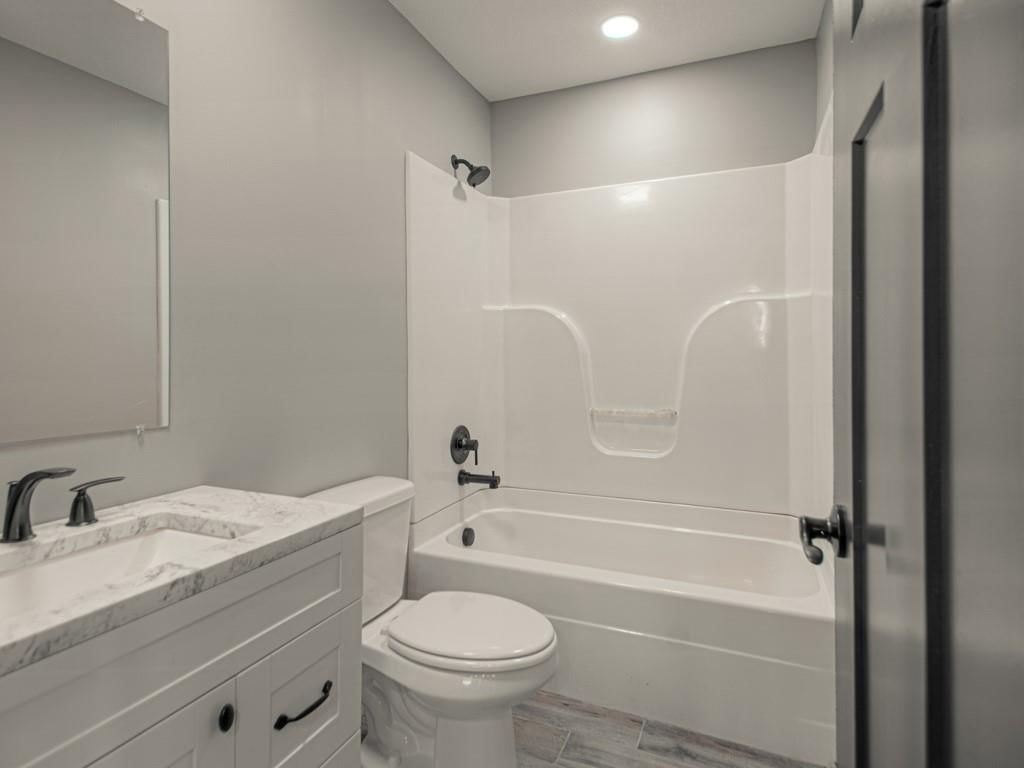 4946 Logan Avenue — photo 20