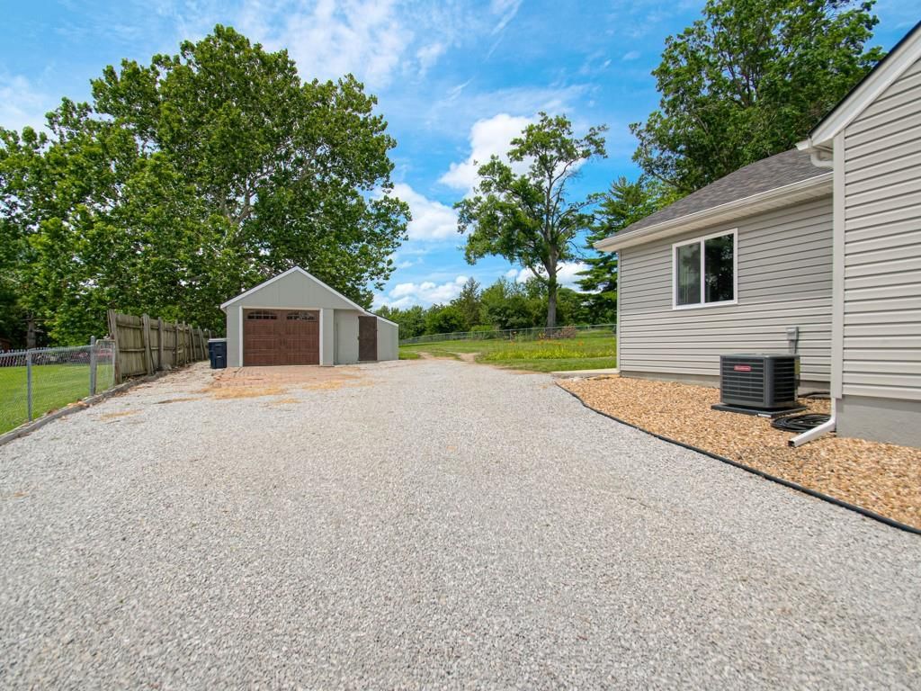 4946 Logan Avenue — photo 22
